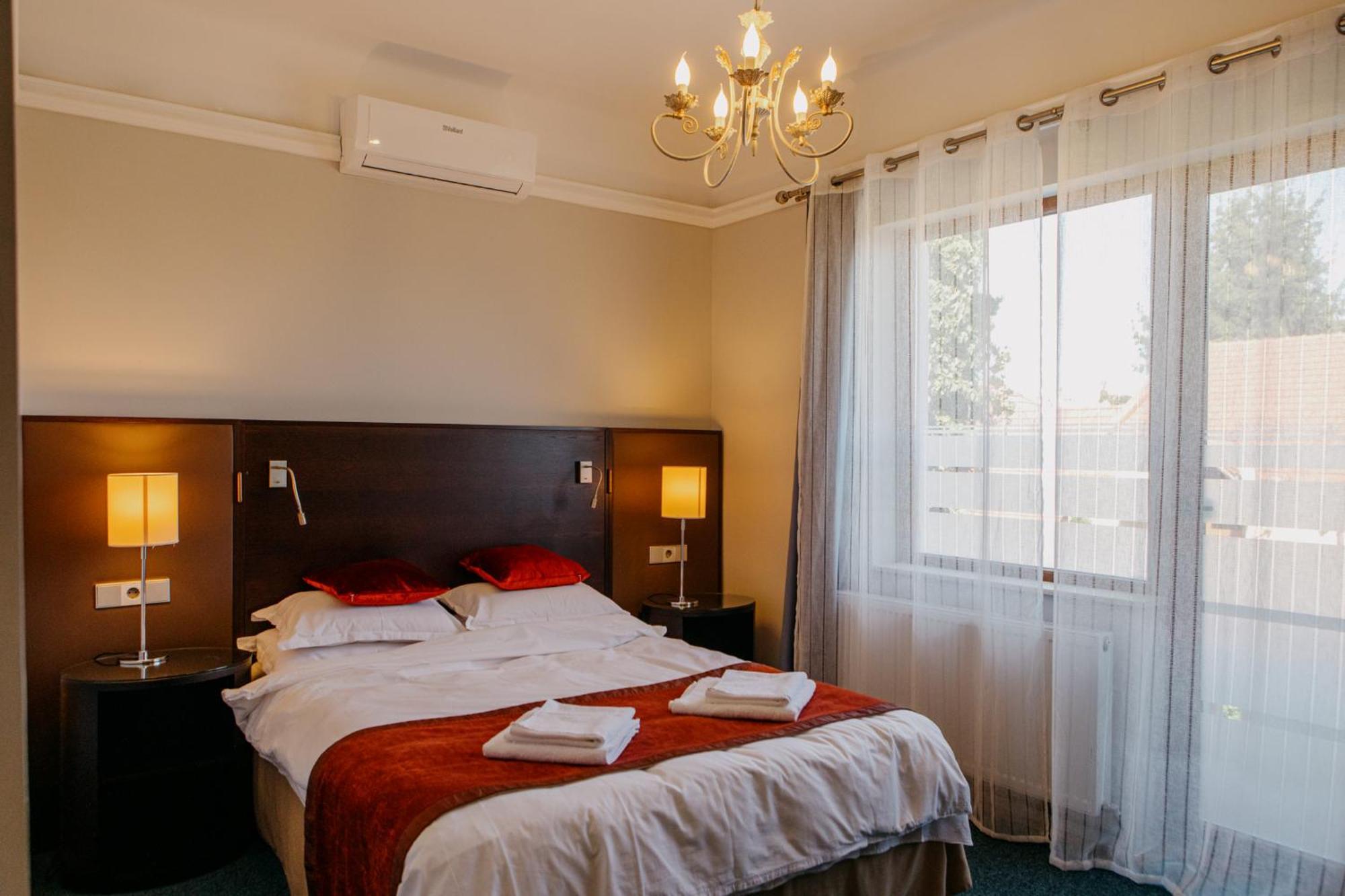 Excelsior Inn 图尔达 外观 照片
